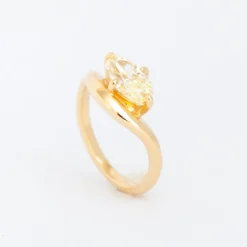 1.52 ct Oval Diamond Piscine Ring