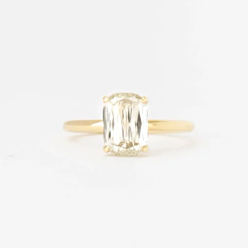 2.50 ct Scissor-cut Diamond Coursiere Ring