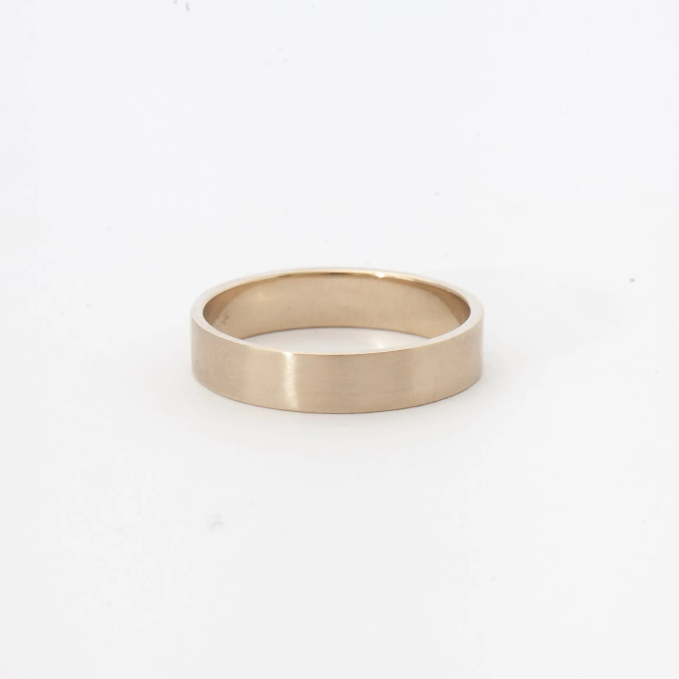 Engraved Pyramid Wedding Band