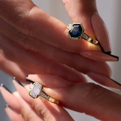 2.06 ct Australian Hexagonal Sapphire Ponte Three-Stone Ring