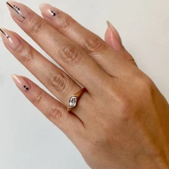 0.90 ct Flame-cut Diamond Ring