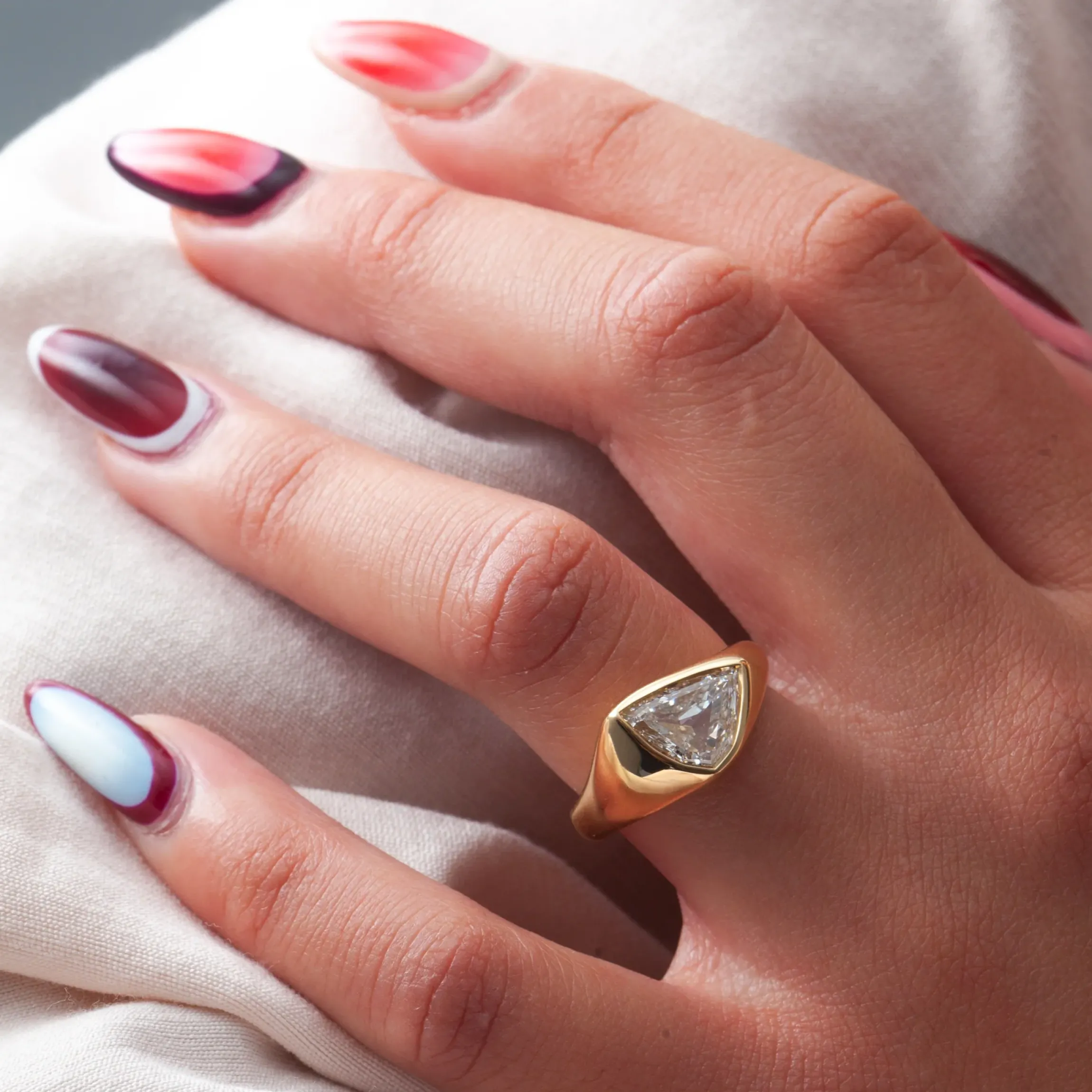 2.01 ct Floe Diamond Ring