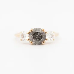 1.50 ct Grey Diamond Eleonore Three-Stone Ring