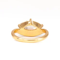 2.04 ct Lab-Grown Oval Piscine Ring