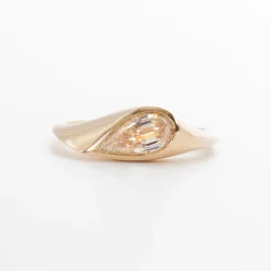 1.05 ct Lab-Grown Step-cut Pear Diamond Elation Signet Ring