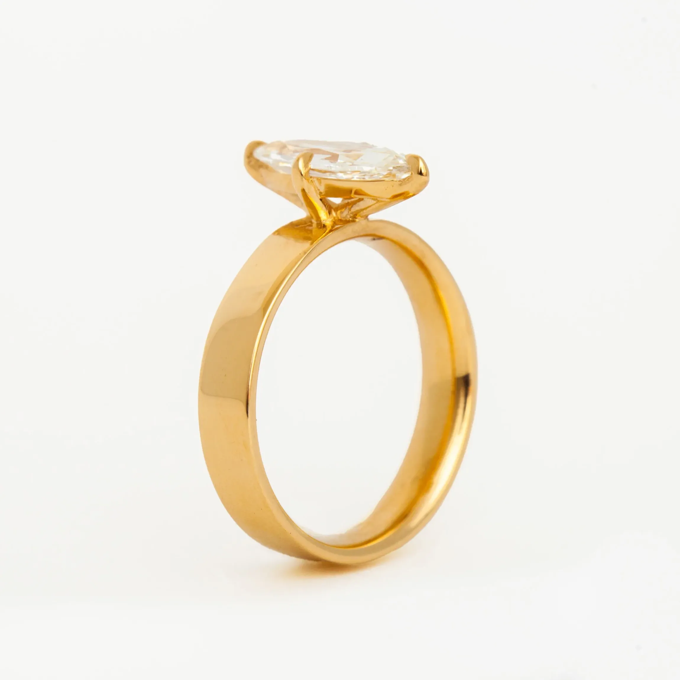 1.13 ct Marquise Diamond Temple Ring