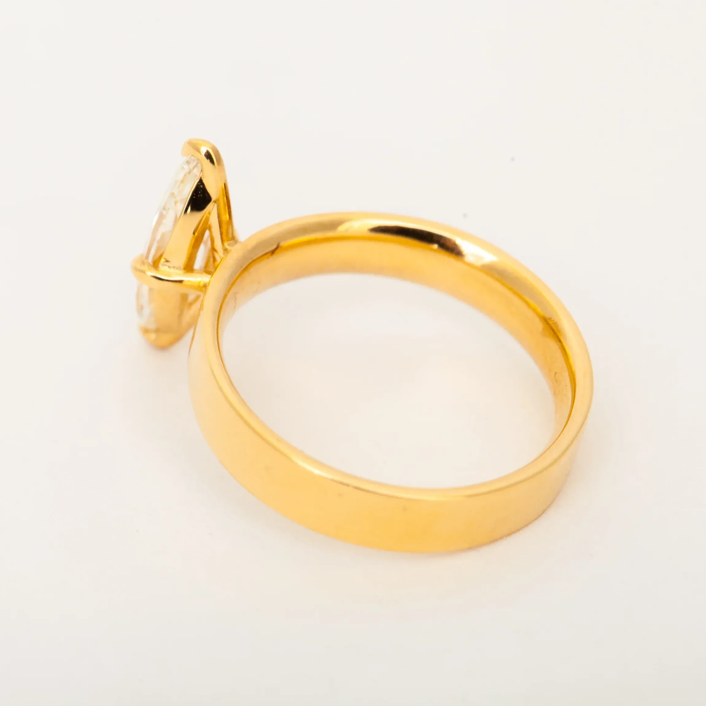 1.13 ct Marquise Diamond Temple Ring