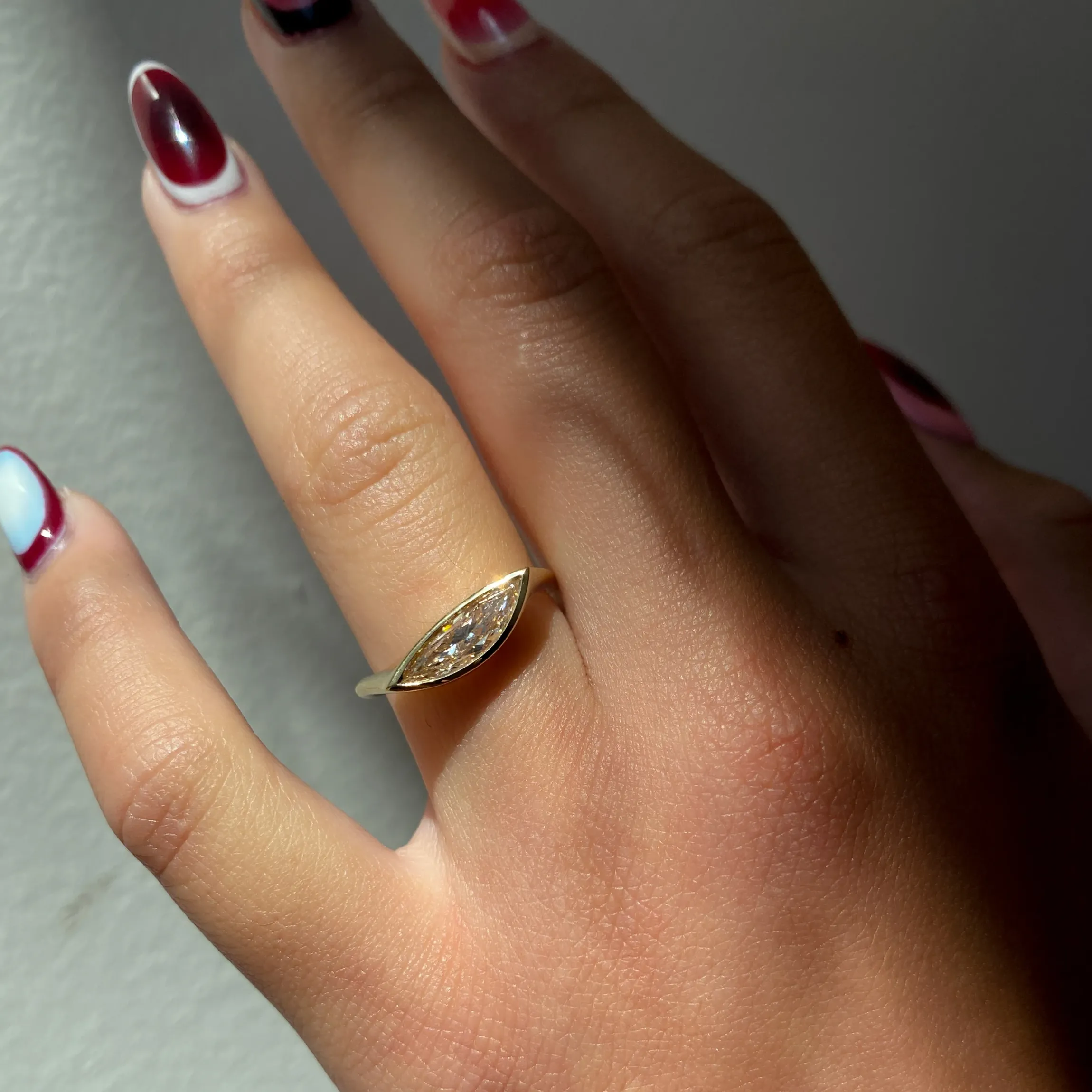 0.91 ct Neve Diamond Signet Ring