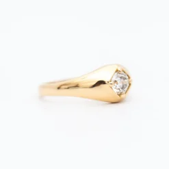 0.45 ct Old European Agata Ring