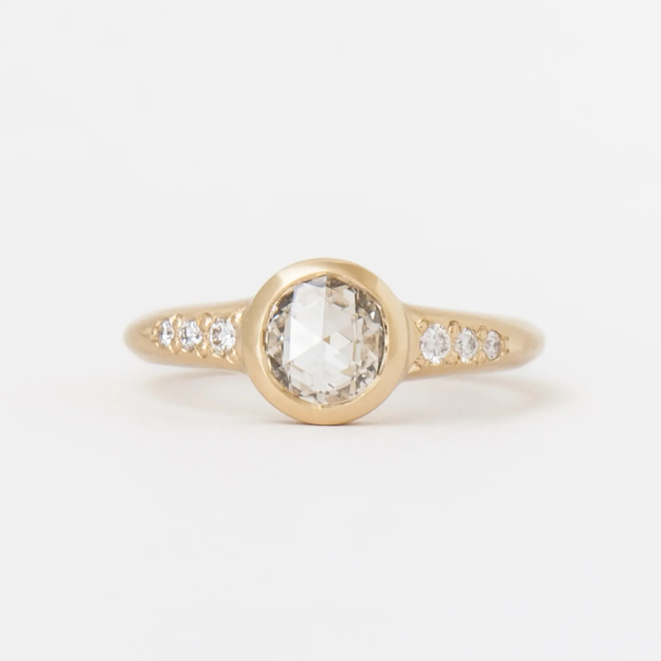 0.94 ct Round Rose-cut Diamond Low Tide Thin Ring