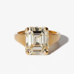6.00 ct Vintage Emerald-cut Simone Ring