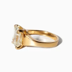 6.00 ct Vintage Emerald-cut Simone Ring