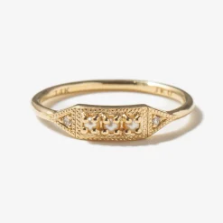 3 Pearl Mini Deco Point Ring