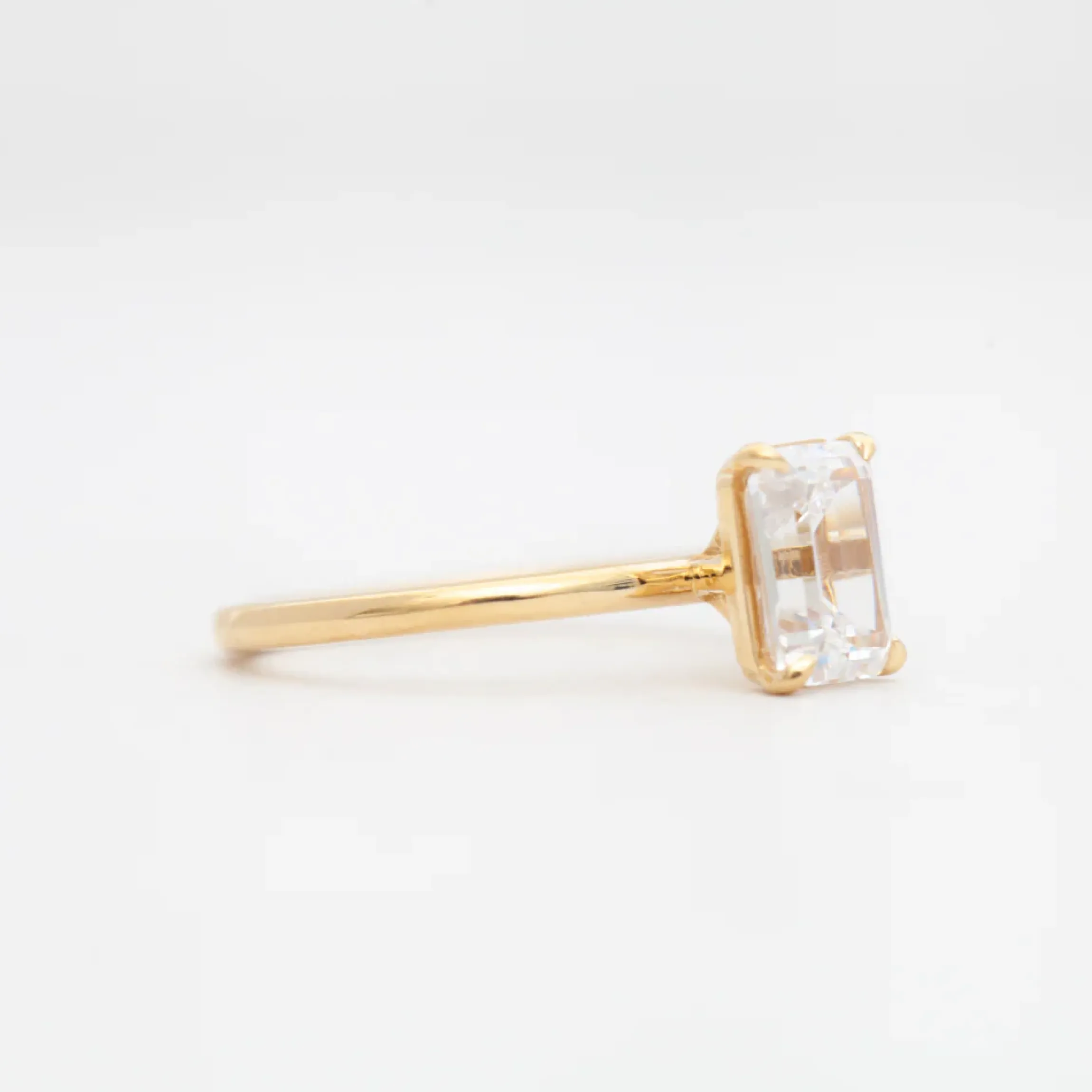 Emerald-Cut Coursière Solitaire
