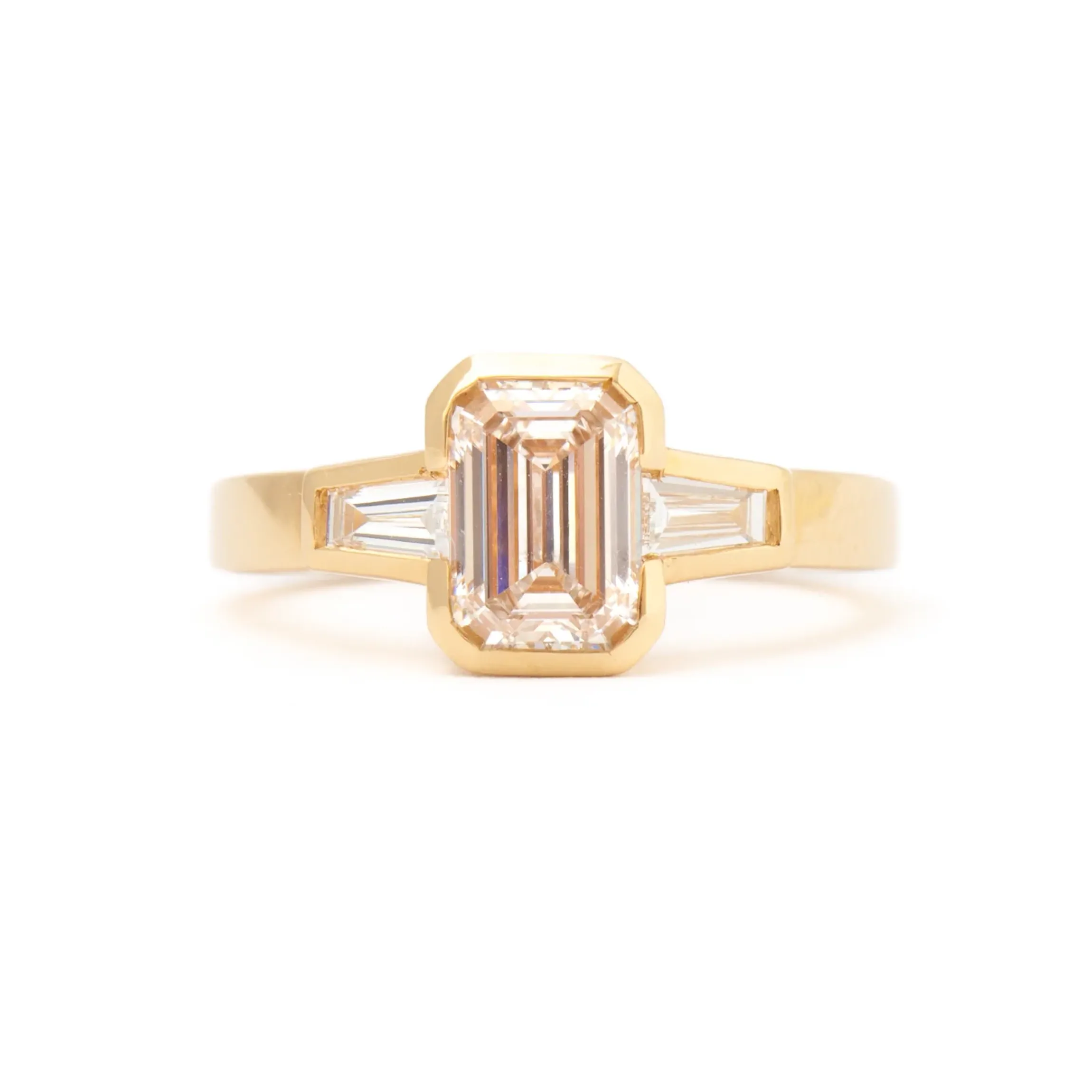 Emerald-cut Ponte Three-Stone Ring