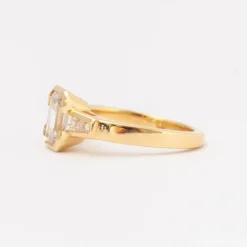 Emerald-cut Ponte Three-Stone Ring