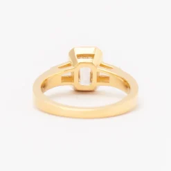 Emerald-cut Ponte Three-Stone Ring