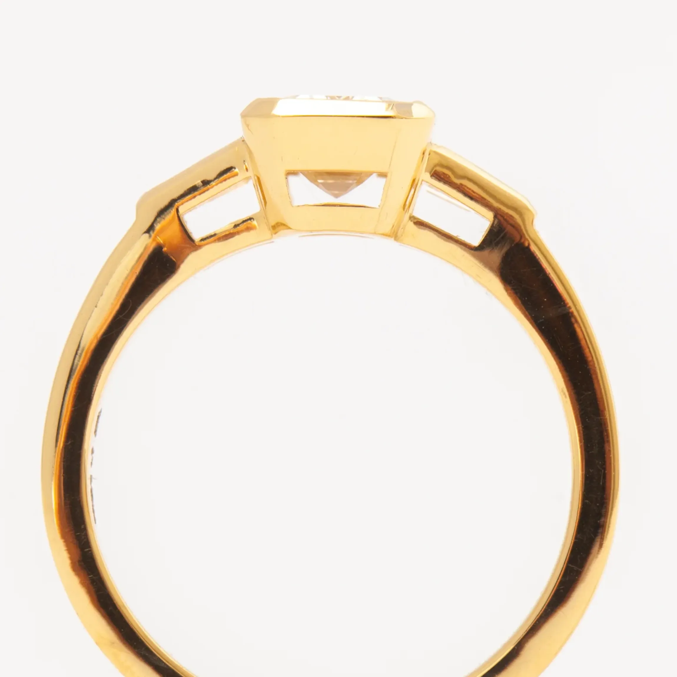Emerald-cut Ponte Three-Stone Ring