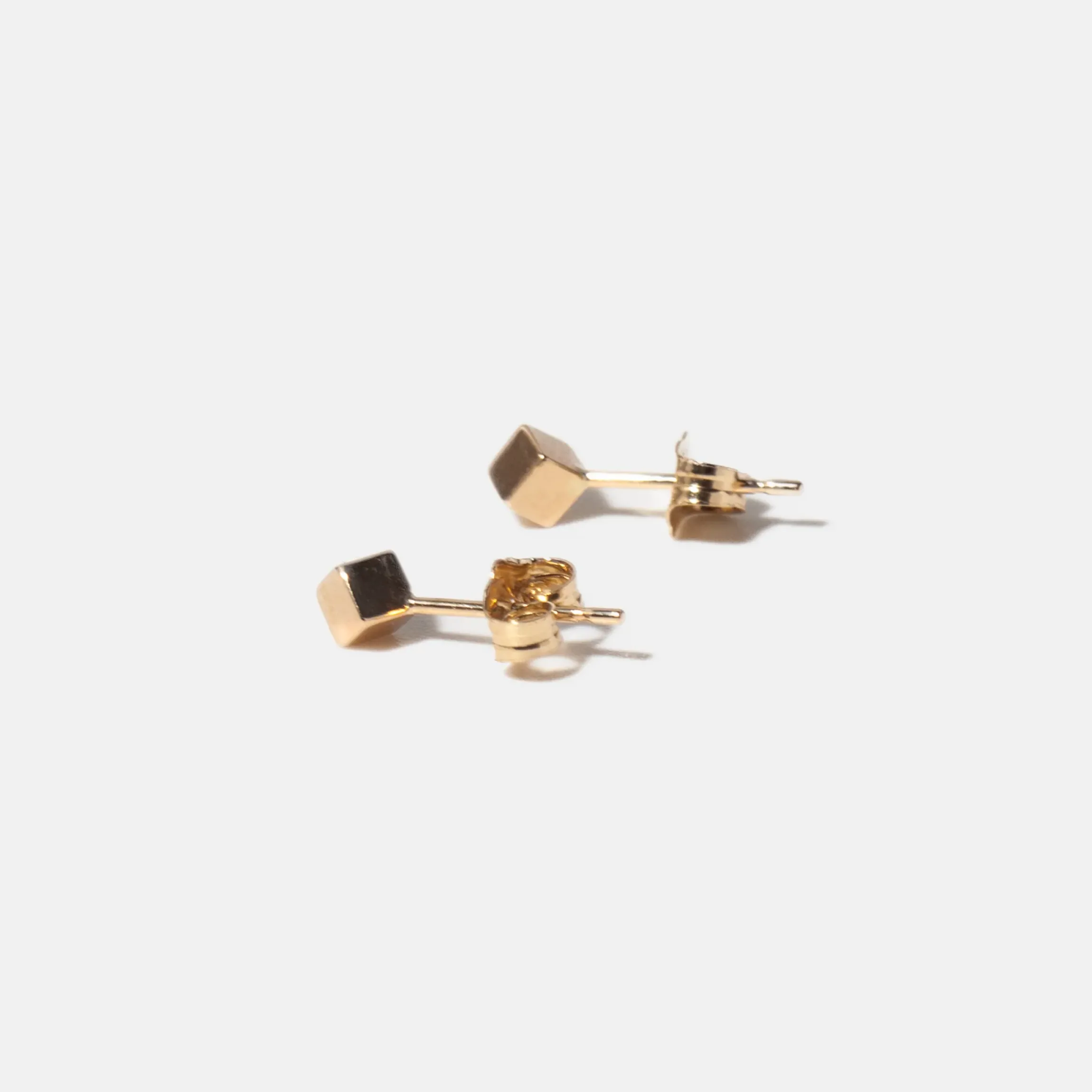 Large Kubas Studs