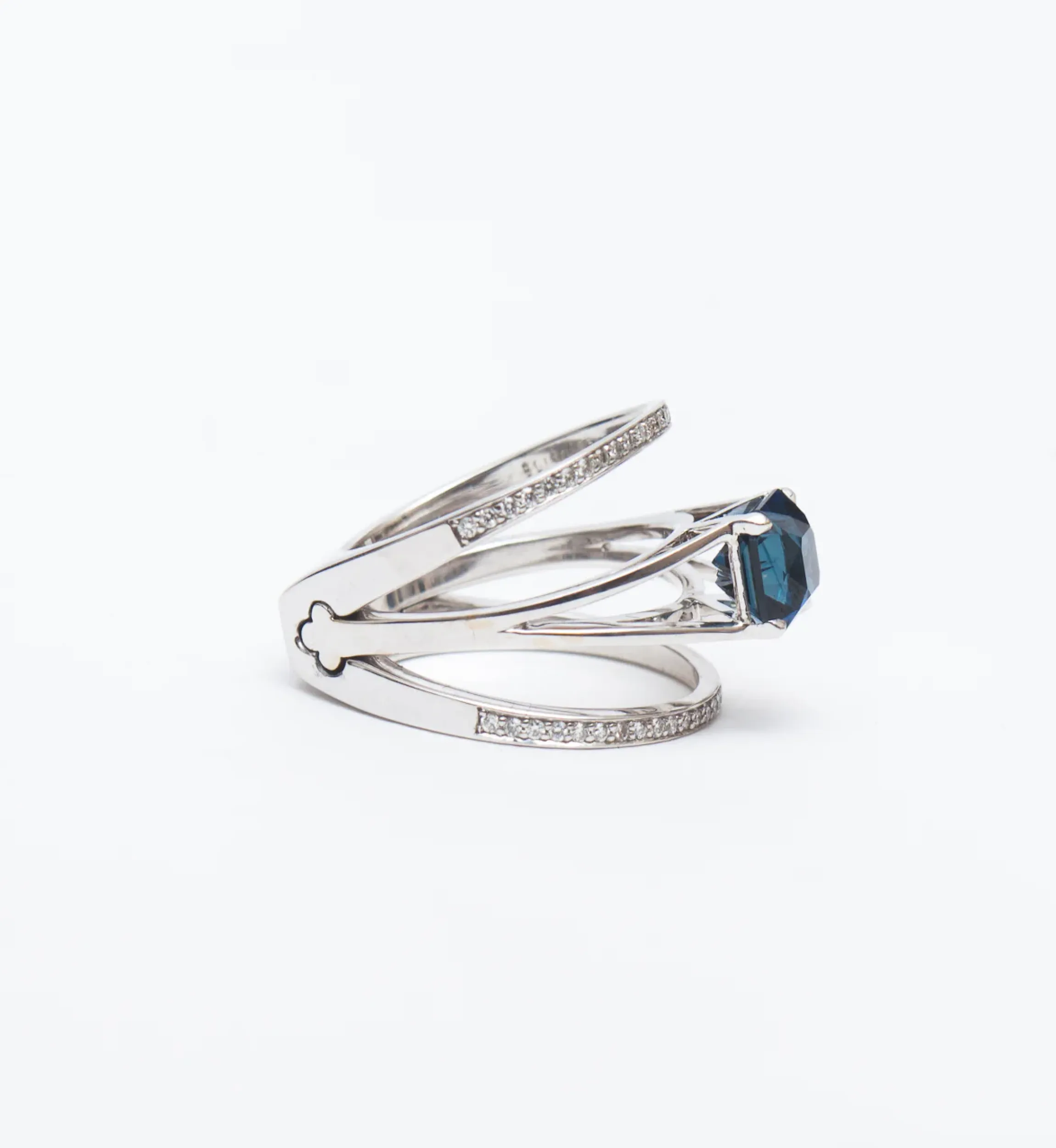 Nigerian Sapphire Centered & Acute Ring Set