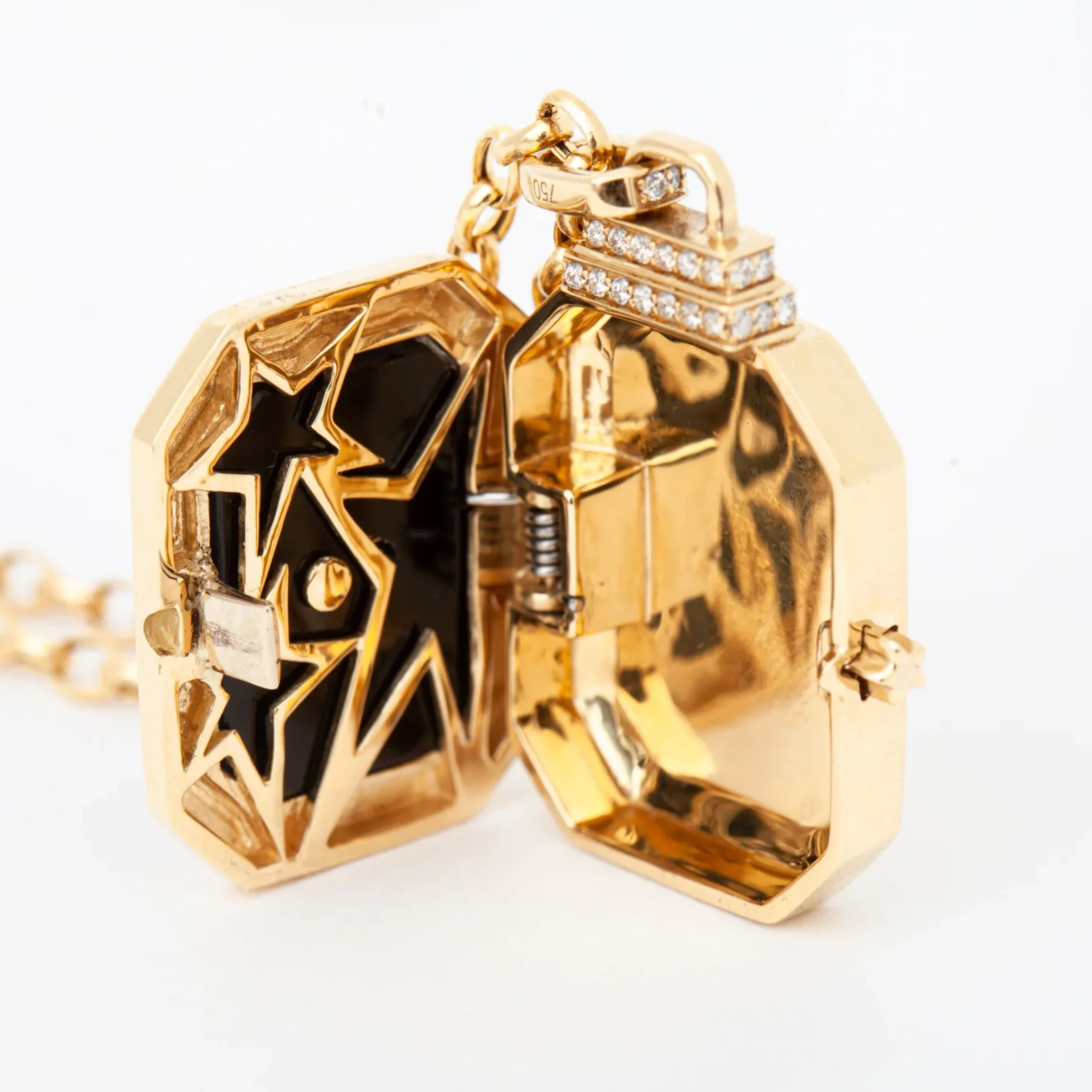 Onyx Le Stelle Locket