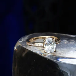 Oval Portico Solitaire