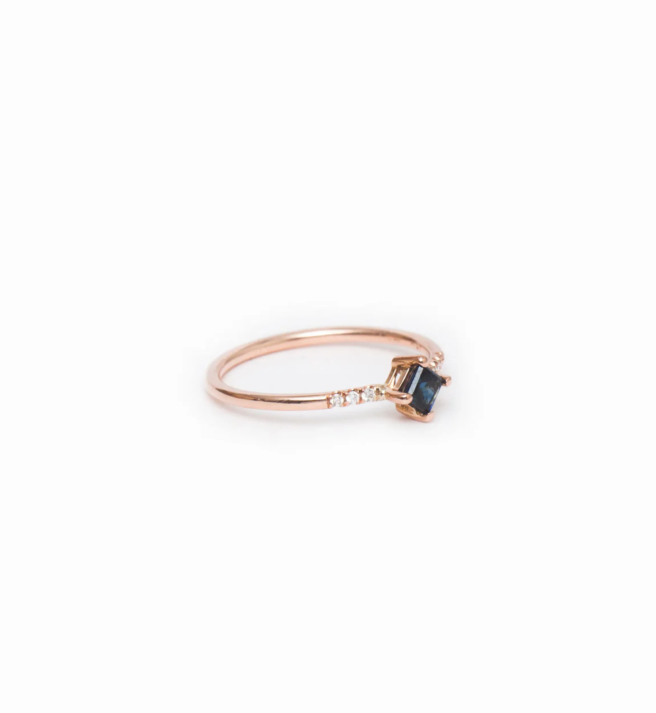 Sapphire Point Equilibrium Ring