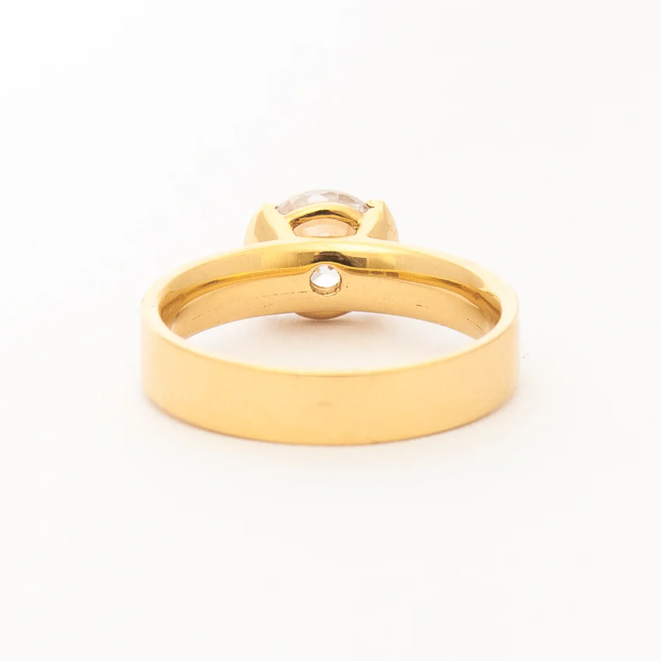 Temple Half-Bezel Solitaire