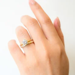 Vault Five-Prong Solitaire