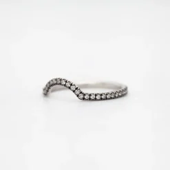 White Diamond Eleonore Pavé Scallop Band