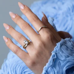 White Diamond Trail 4mm Ring